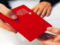 KIMIZI PASAPORTA İLGİ YOK