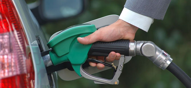 Warum Autos mehr verbrauchen, als die Hersteller angeben