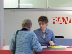 Arbeitslosenquote sinkt