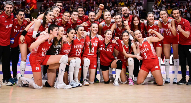 Şampiyon Türkiye! Filenin Sultanları Çin'i devirdi