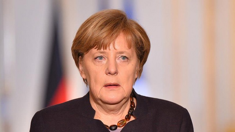 MERKEL’E SALDIRI SON ANDA….