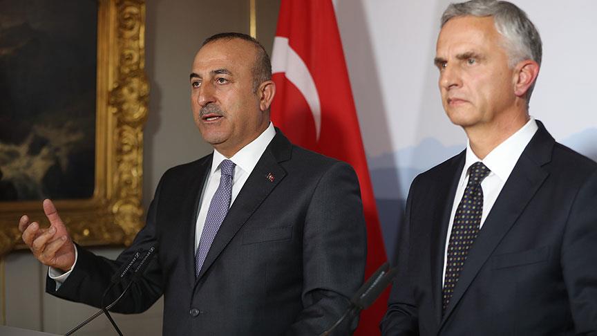Çavuşoğlu İsviçre'de mevkidaşı Burkhalter ile görüştü